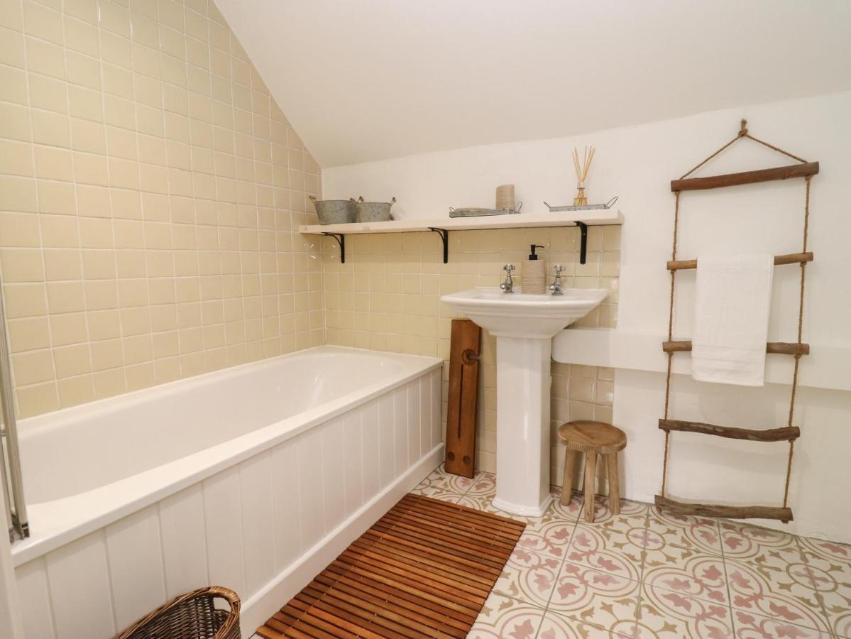 Hobbes Cottage 马姆斯伯里 外观 照片